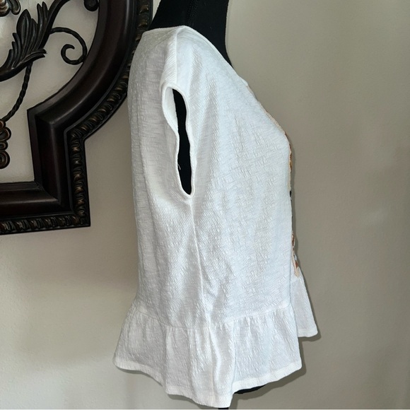 THML Women’s White Crinkle Crewneck Sleeveless Pullover Top Crotchet Accents M - Picture 9 of 14